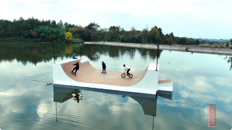 China's First Water Mini-ramp, Exploring New Skateboarding Styles